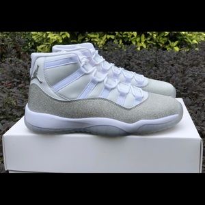 Jordan 11s metallic silver